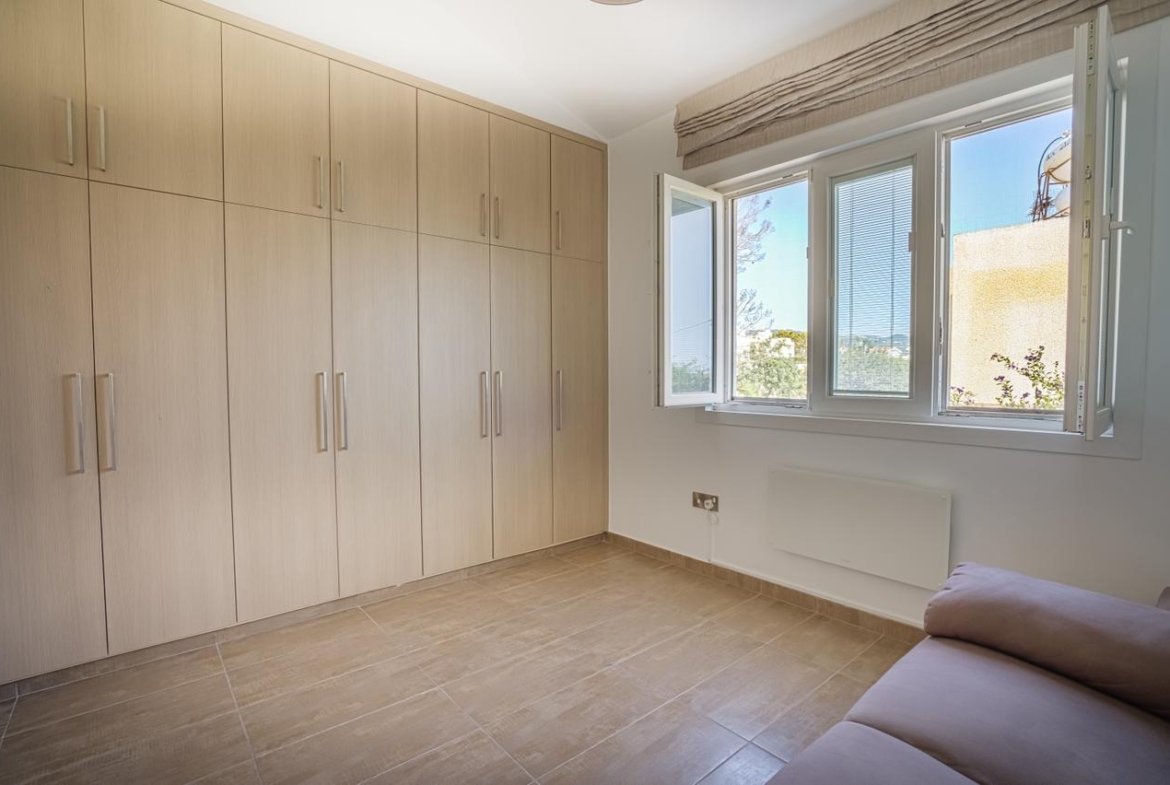 Luxury Four Bedroom Modern Villa in Pegeia