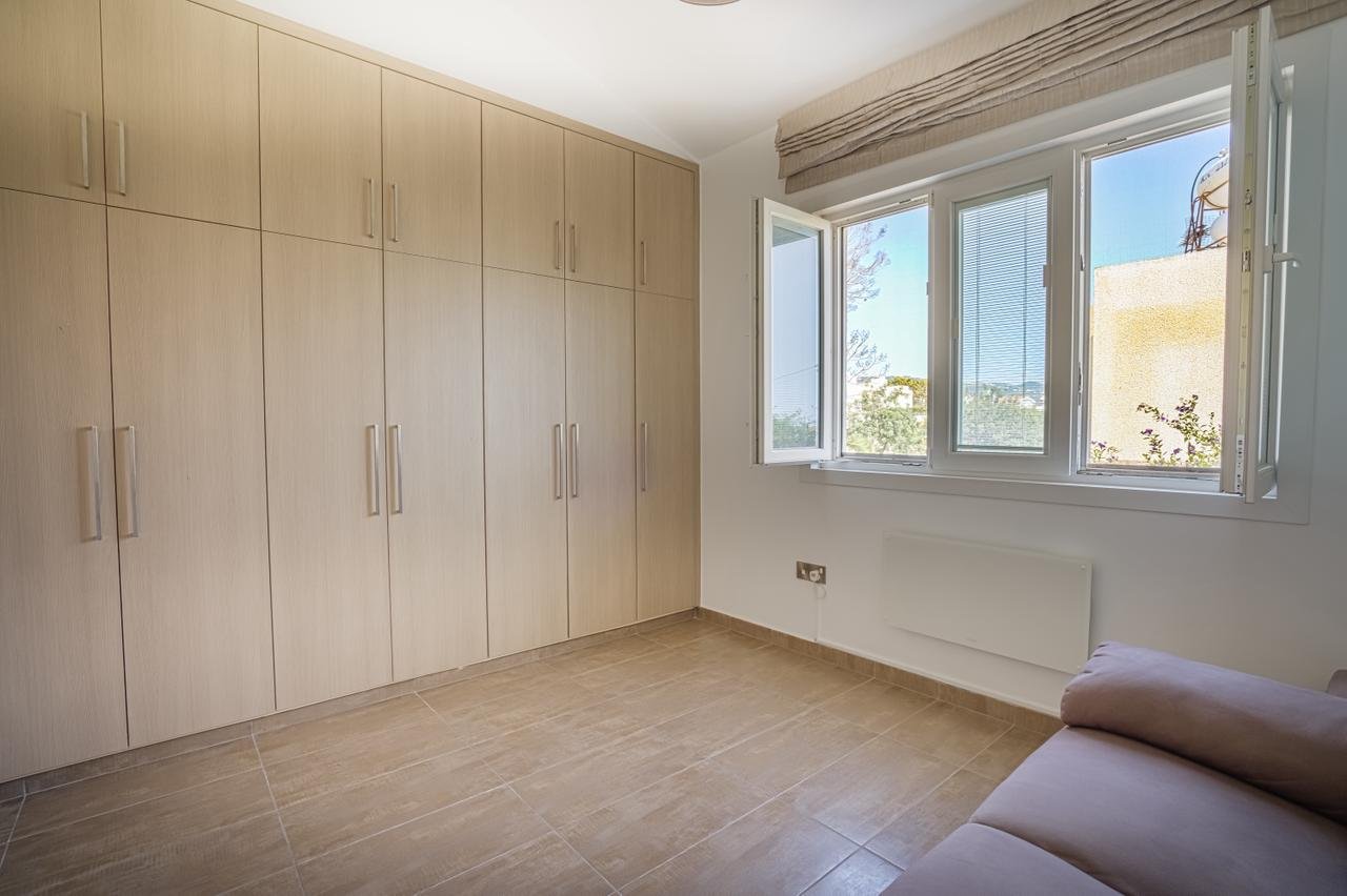 Luxury Four Bedroom Modern Villa in Pegeia