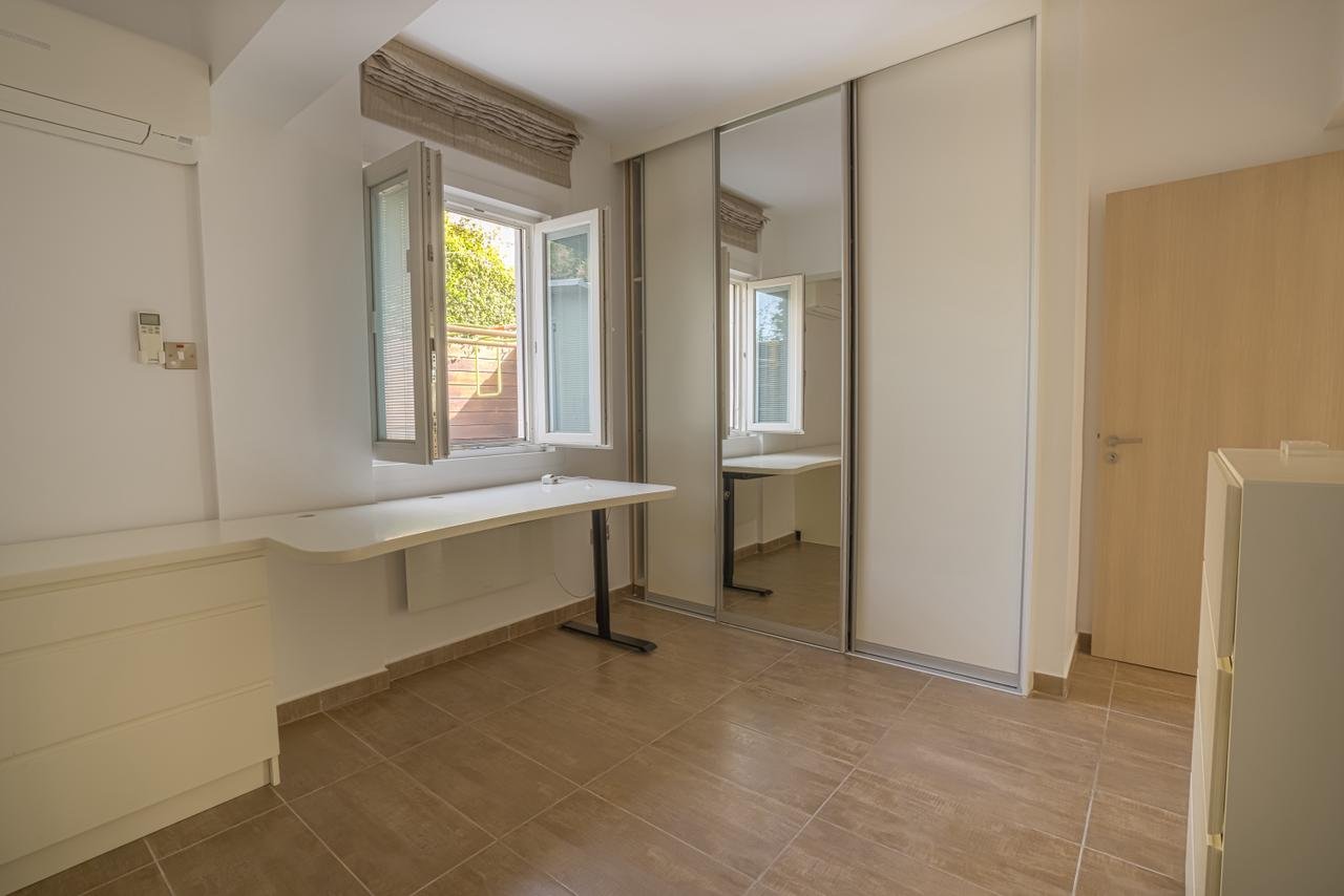 Luxury Four Bedroom Modern Villa in Pegeia
