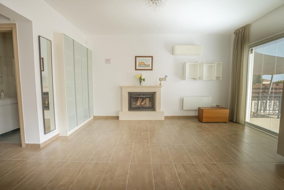 Luxury Four Bedroom Modern Villa in Pegeia