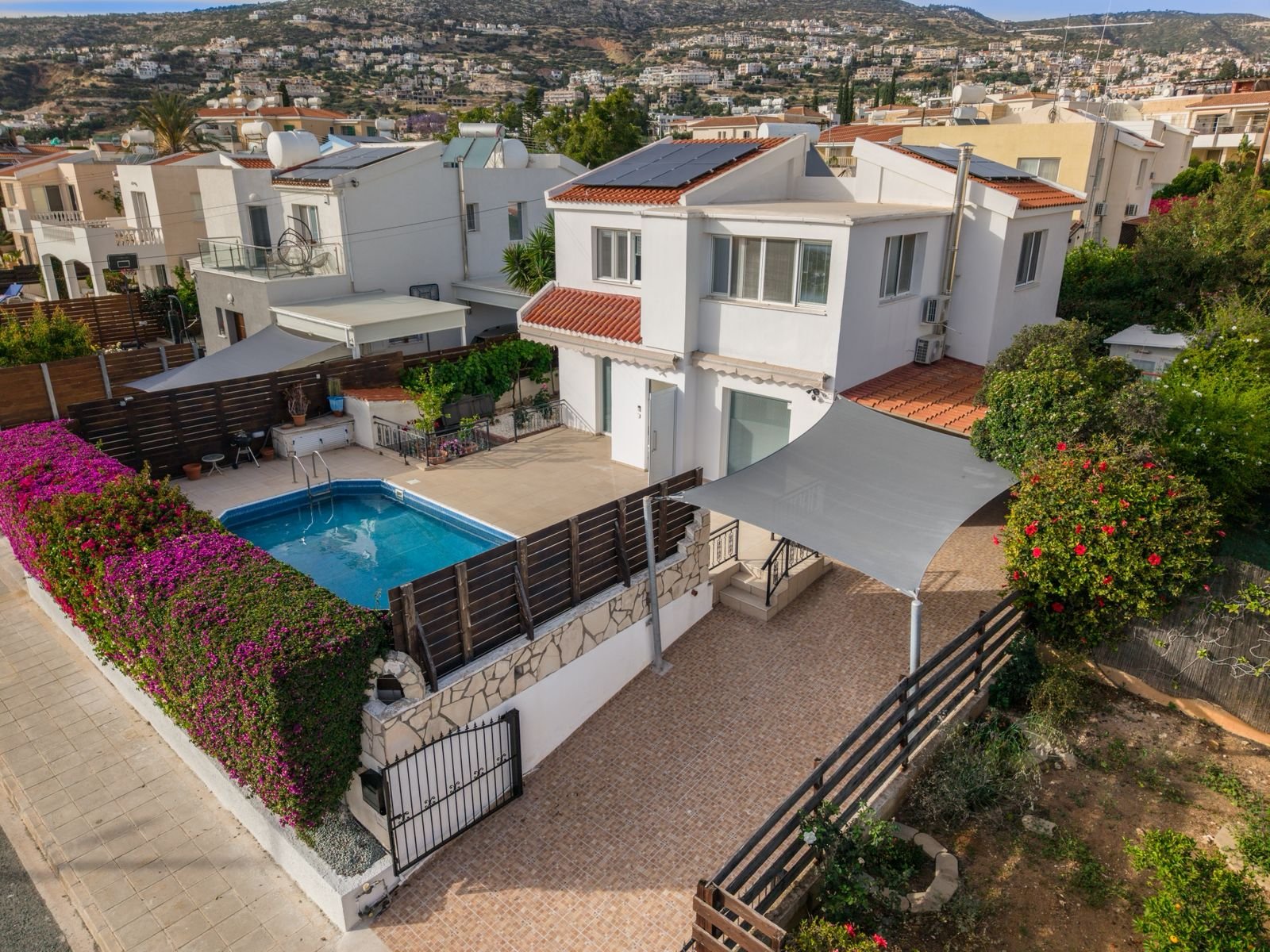 Luxury Four Bedroom Modern Villa in Pegeia