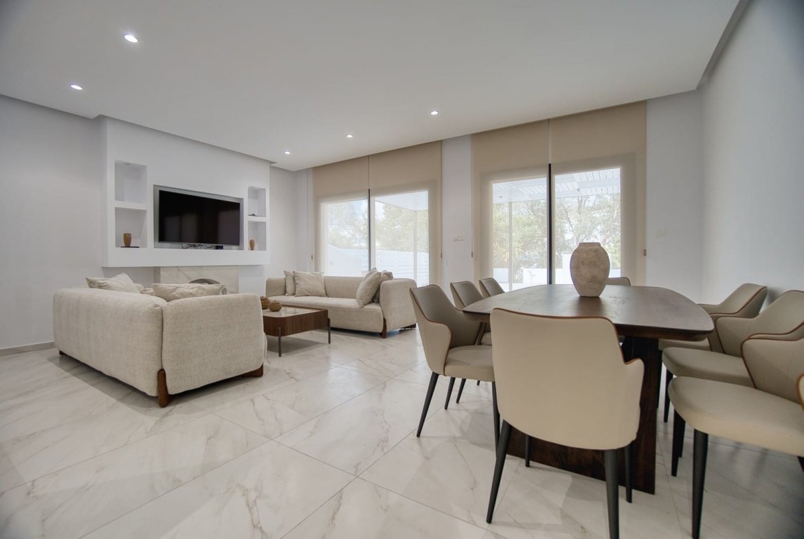 Three Bedroom Two Bathroom Villa in Tala