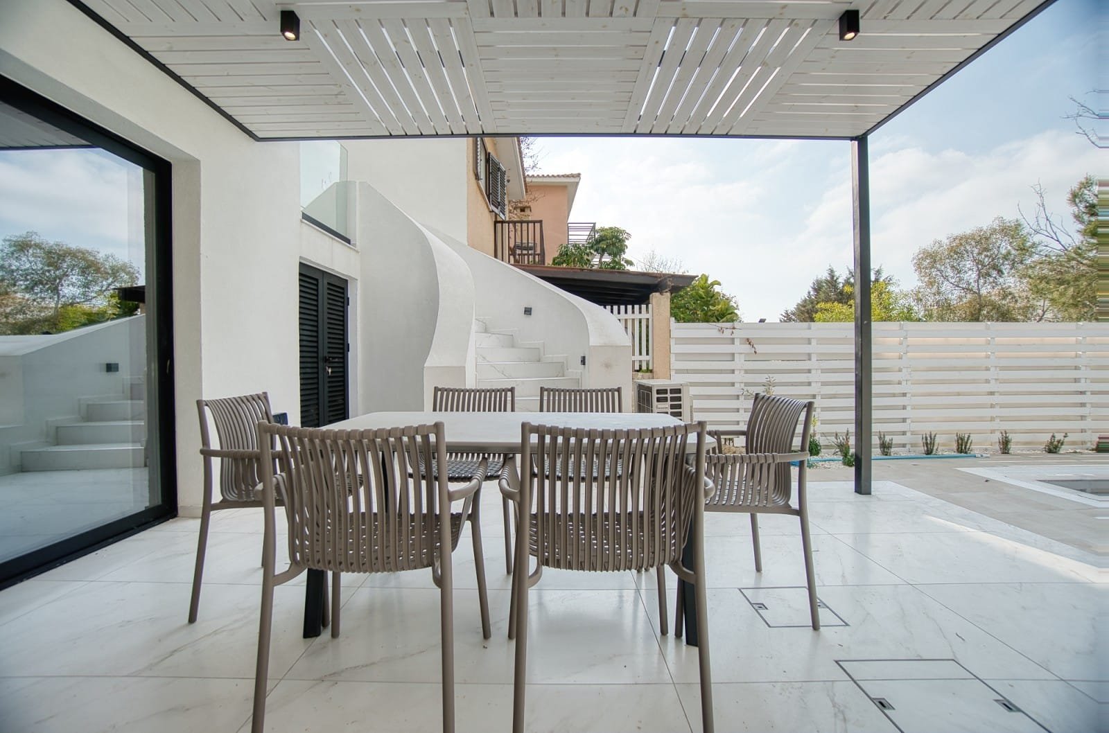 Three Bedroom Two Bathroom Villa in Tala