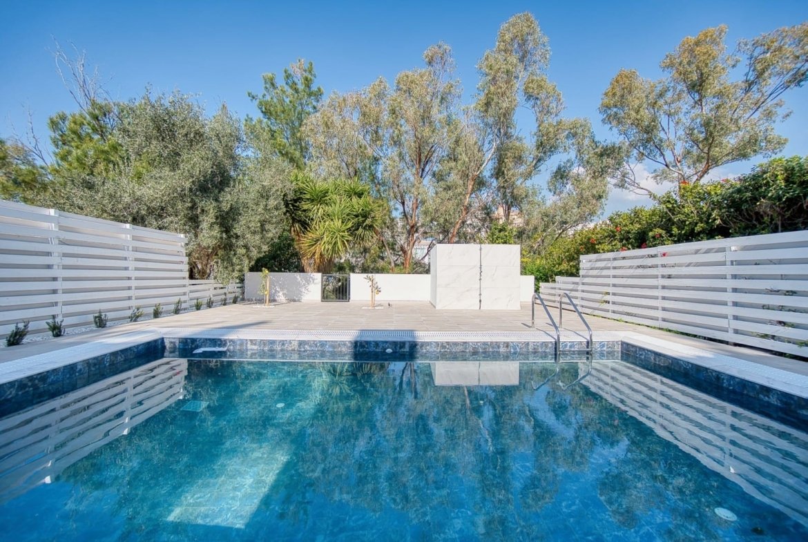 Three Bedroom Two Bathroom Villa in Tala