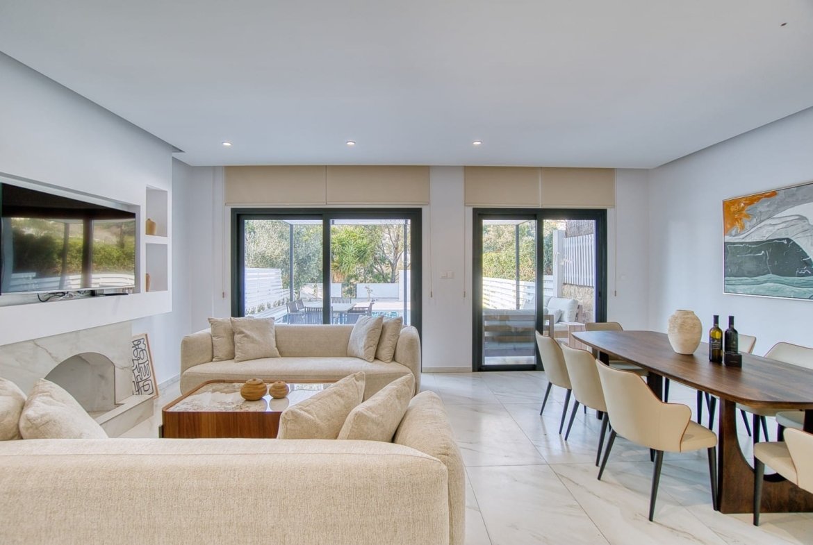 Three Bedroom Two Bathroom Villa in Tala
