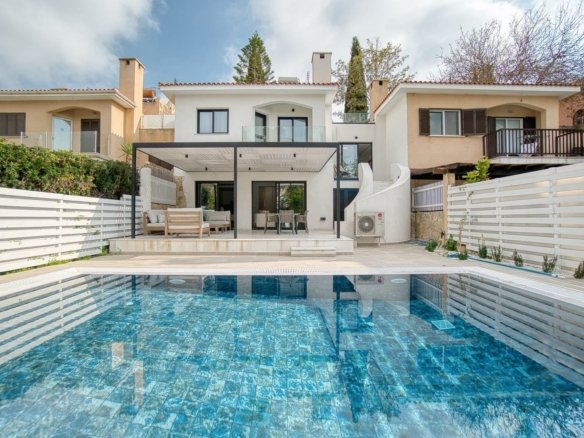 Three Bedroom Two Bathroom Villa in Tala