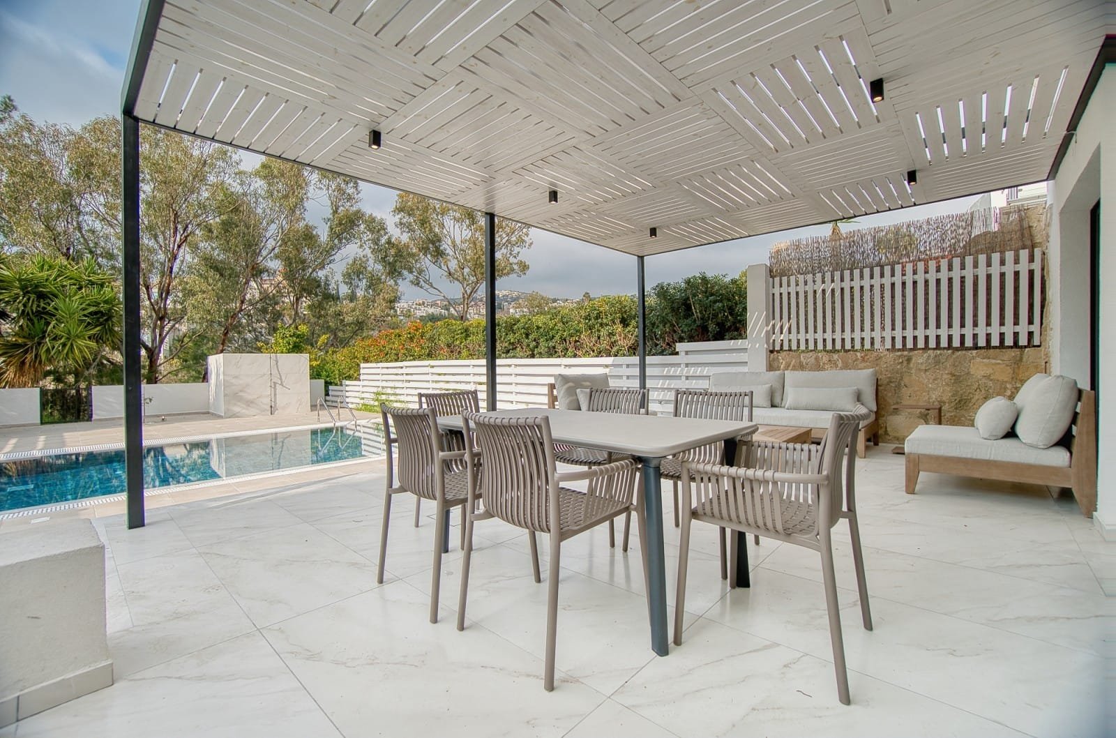 Three Bedroom Two Bathroom Villa in Tala