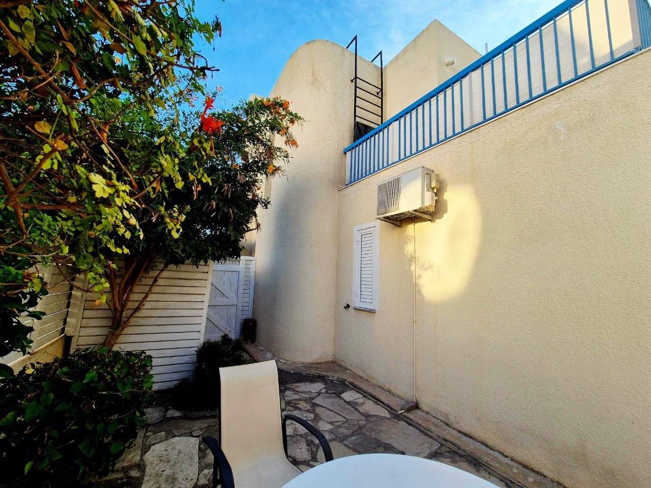 Three‑Bedroom Detached Villa in Paphos – Universal