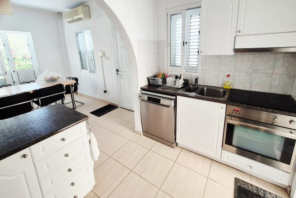 Three‑Bedroom Detached Villa in Paphos – Universal