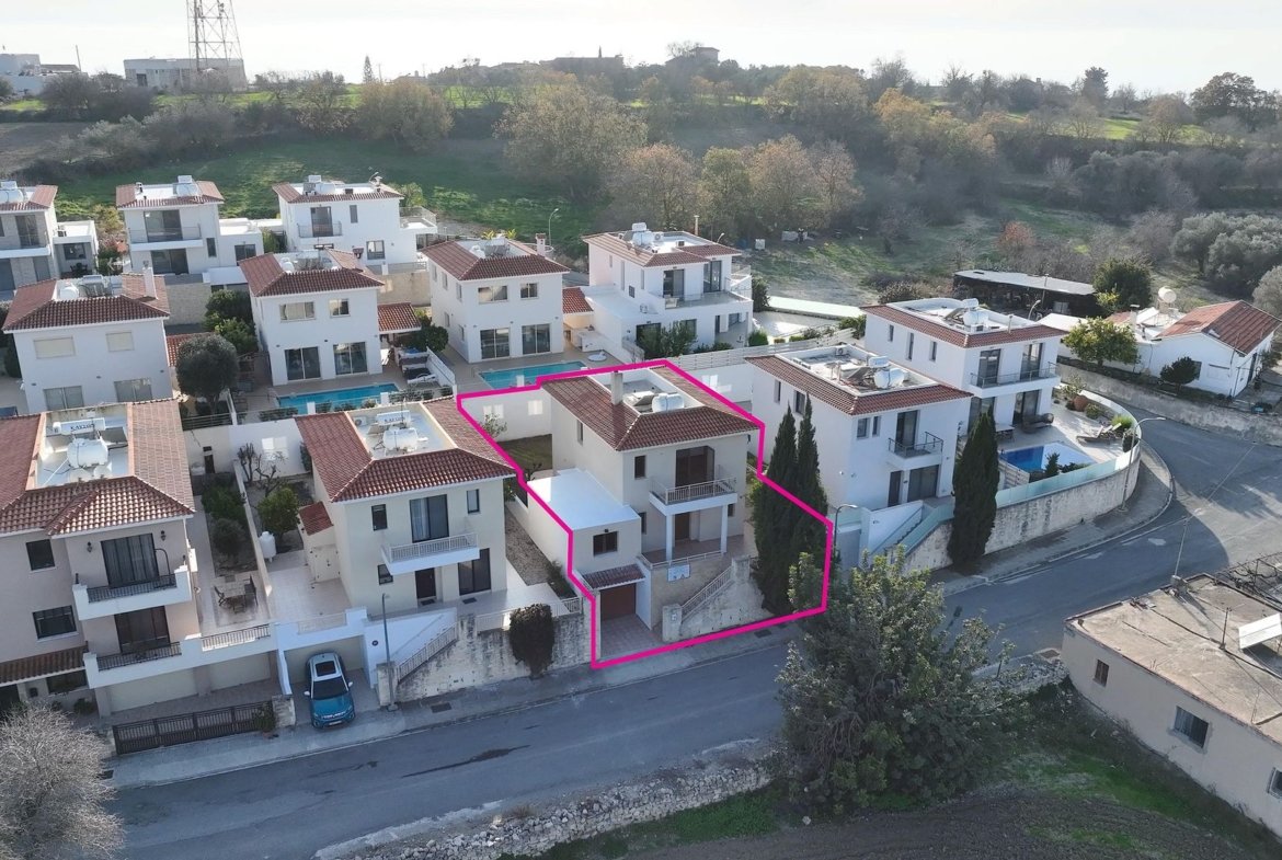 Three Bedroom Villa – Tsada