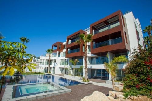 Prime Seafront Investment Opportunity – Luxury 9‑Apartment Block in Kato Paphos