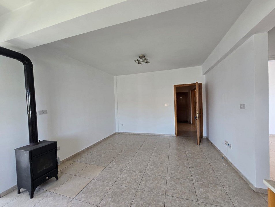 Two‑Bedroom Apartment for Sale in Chloraka