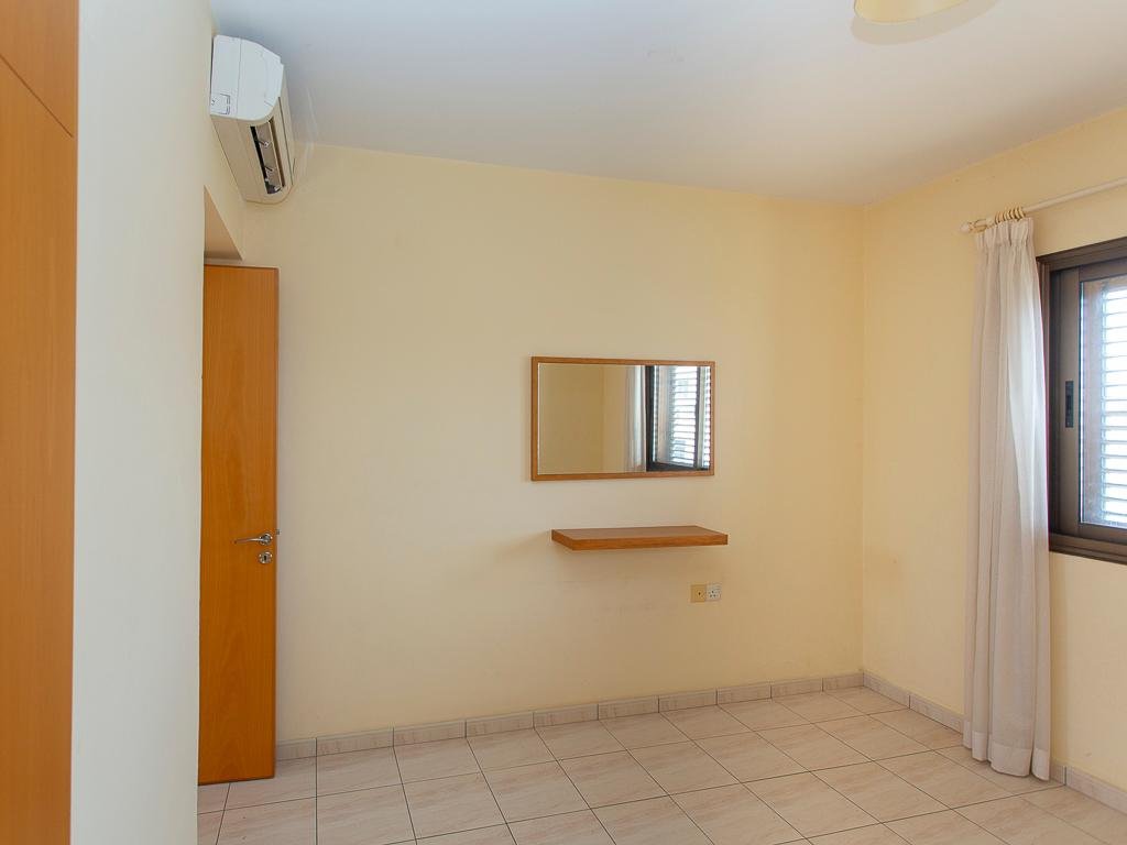 One‑Bedroom Apartment in Paphos – Universal