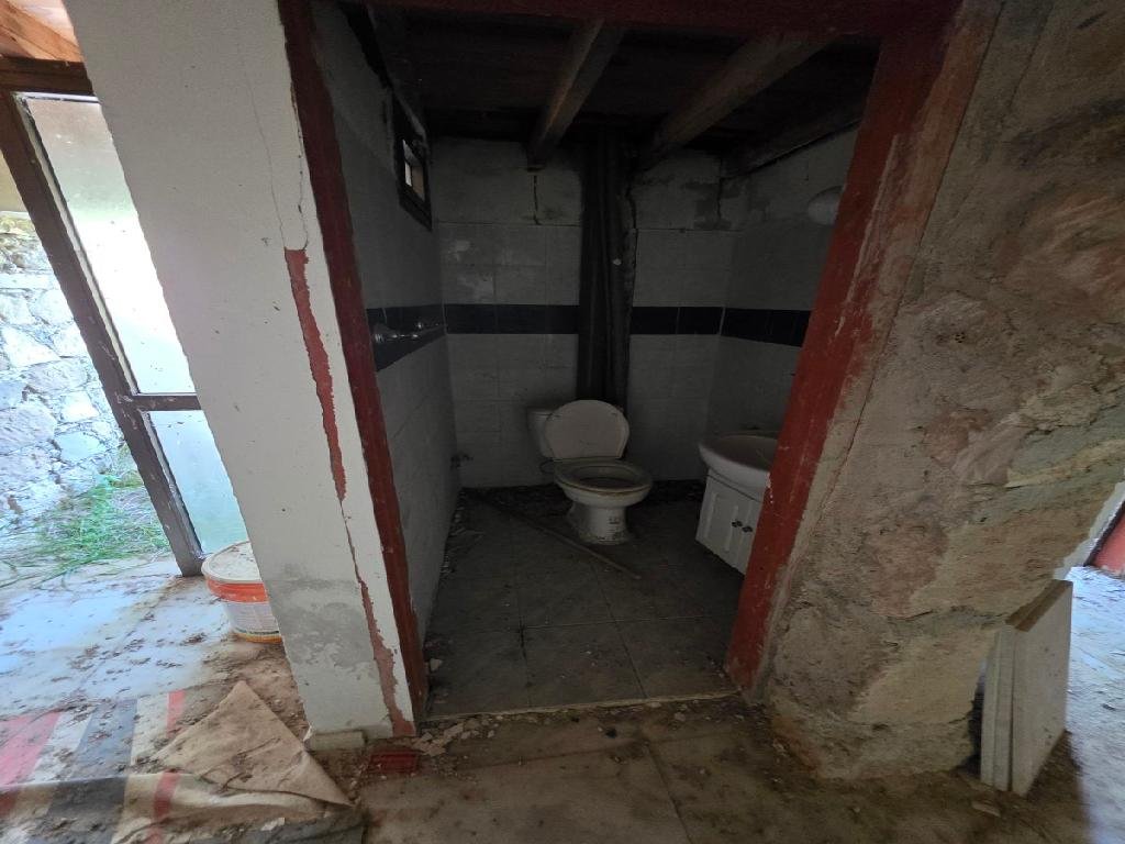 Stone‑Built Two‑Bedroom House in Marathounta