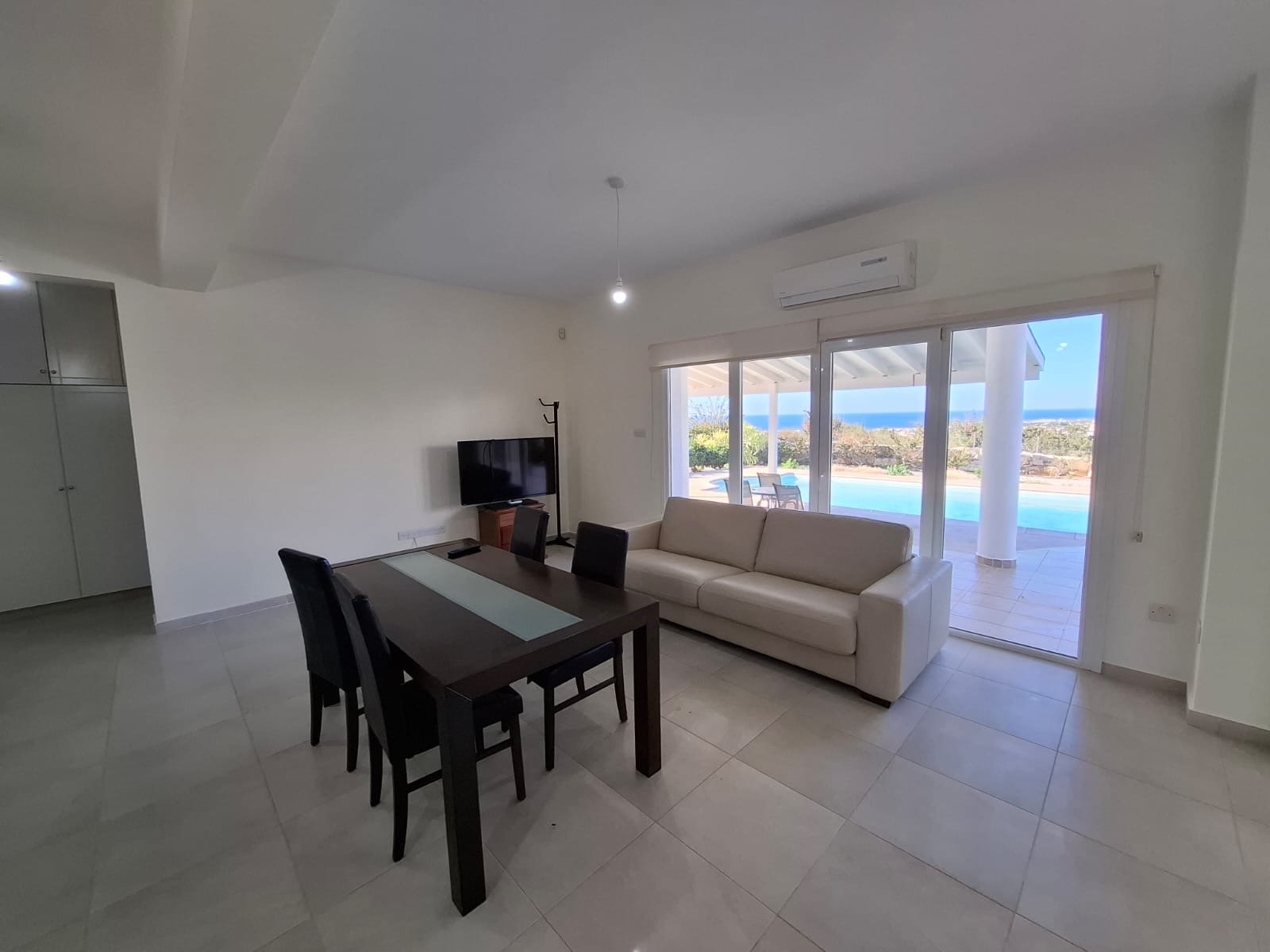 Superb Three‑Bedroom Villa for Sale in Kissonerga