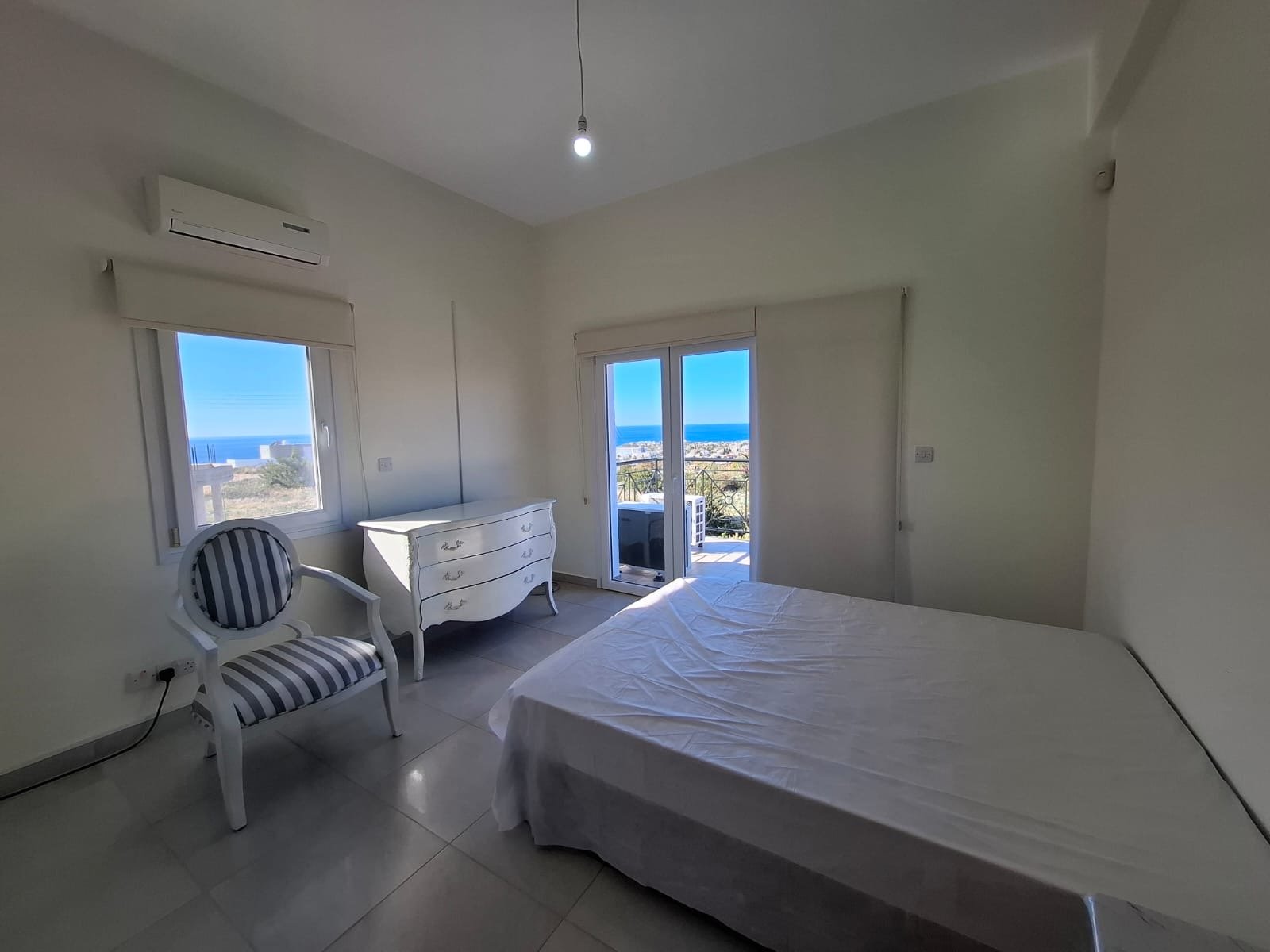 Superb Three‑Bedroom Villa for Sale in Kissonerga