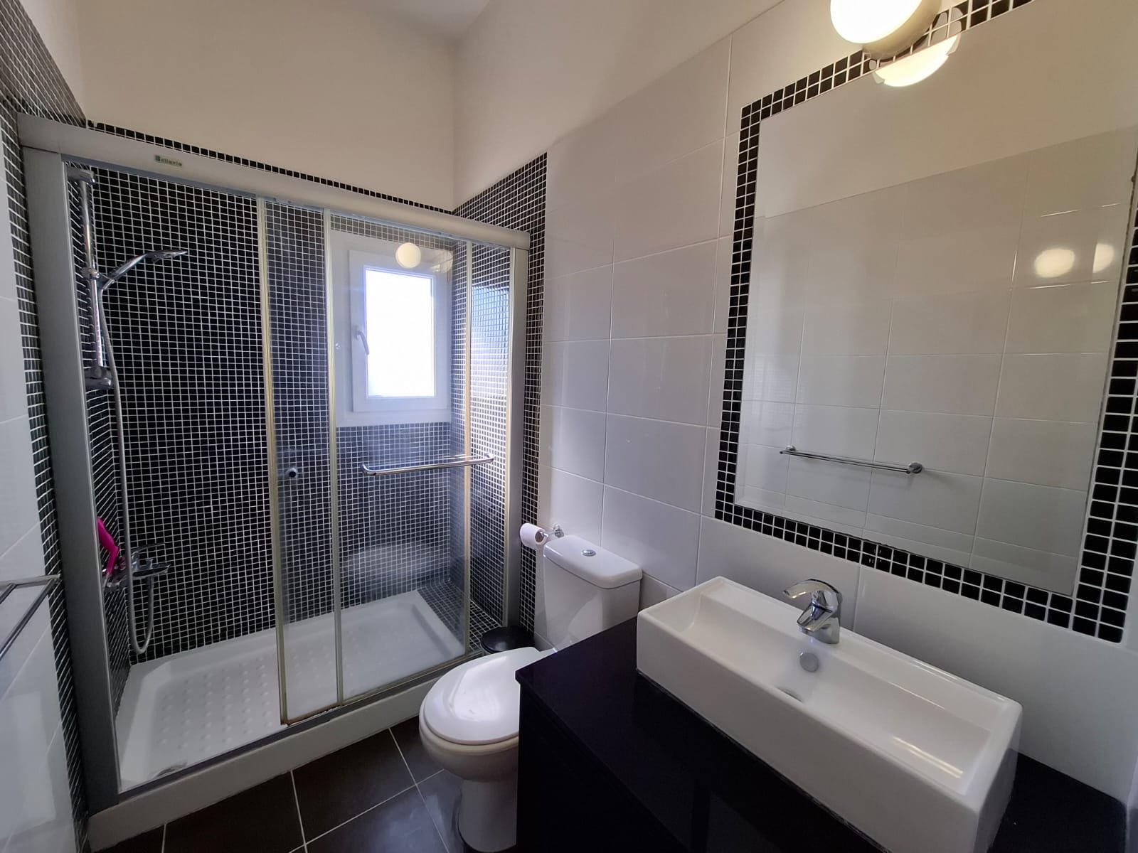 Superb Three‑Bedroom Villa for Sale in Kissonerga