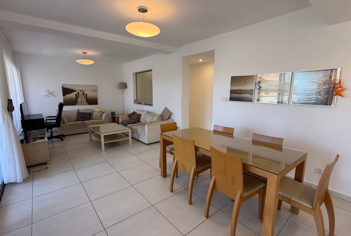 Amazing Three‑Bedroom Penthouse in Paphos – Kato Paphos