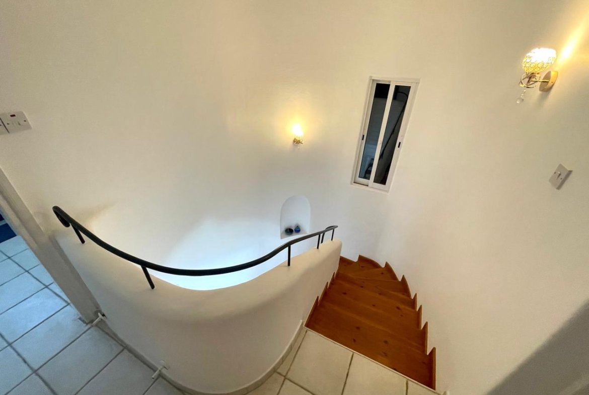 Five Bedroom Four Bathroom Sea-Side Unique Villa in Chloraka Area of Paphos