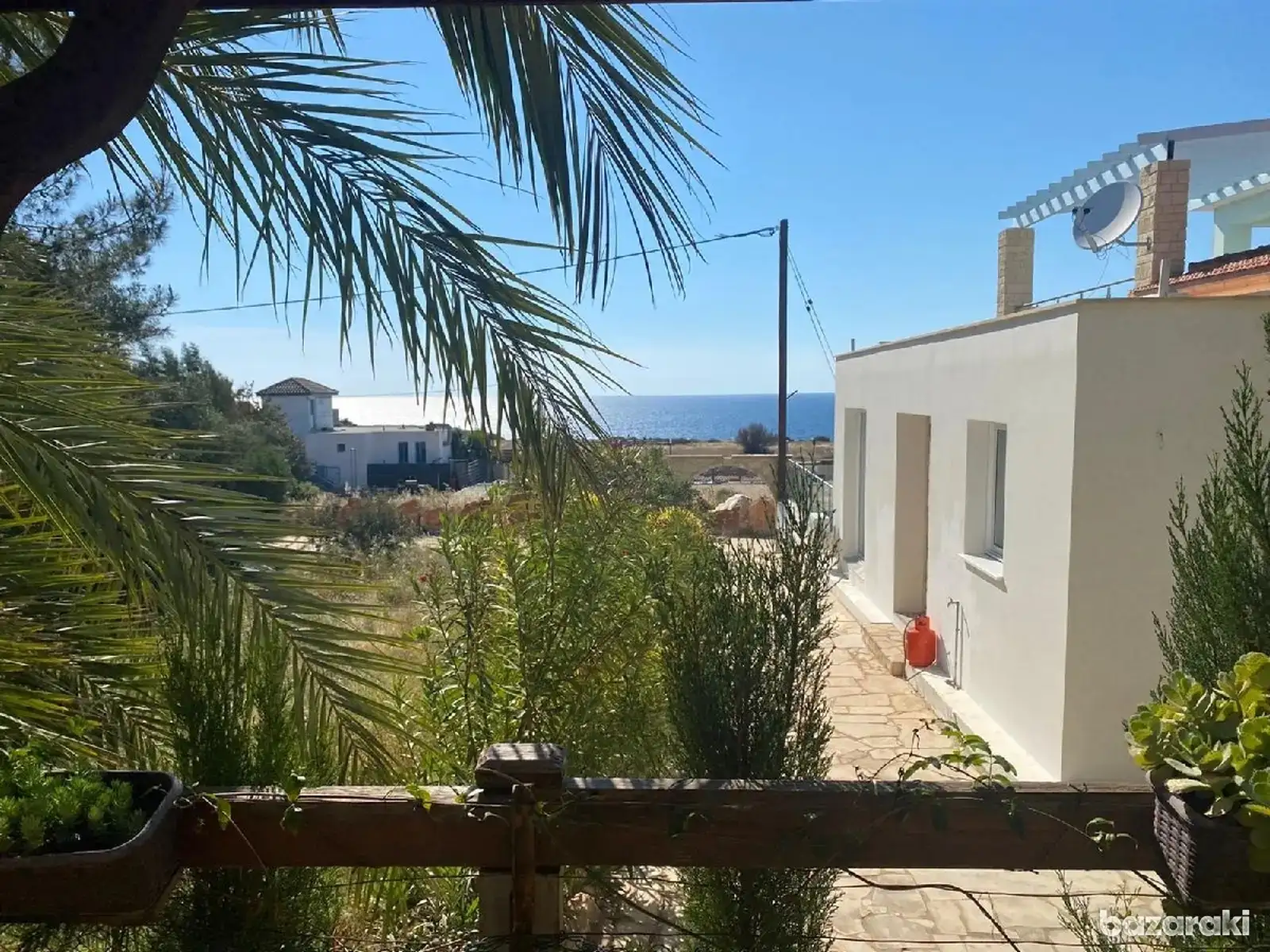 Fully Furnished Three-Bed Villa with Private Pool in Sea Caves Pegeia