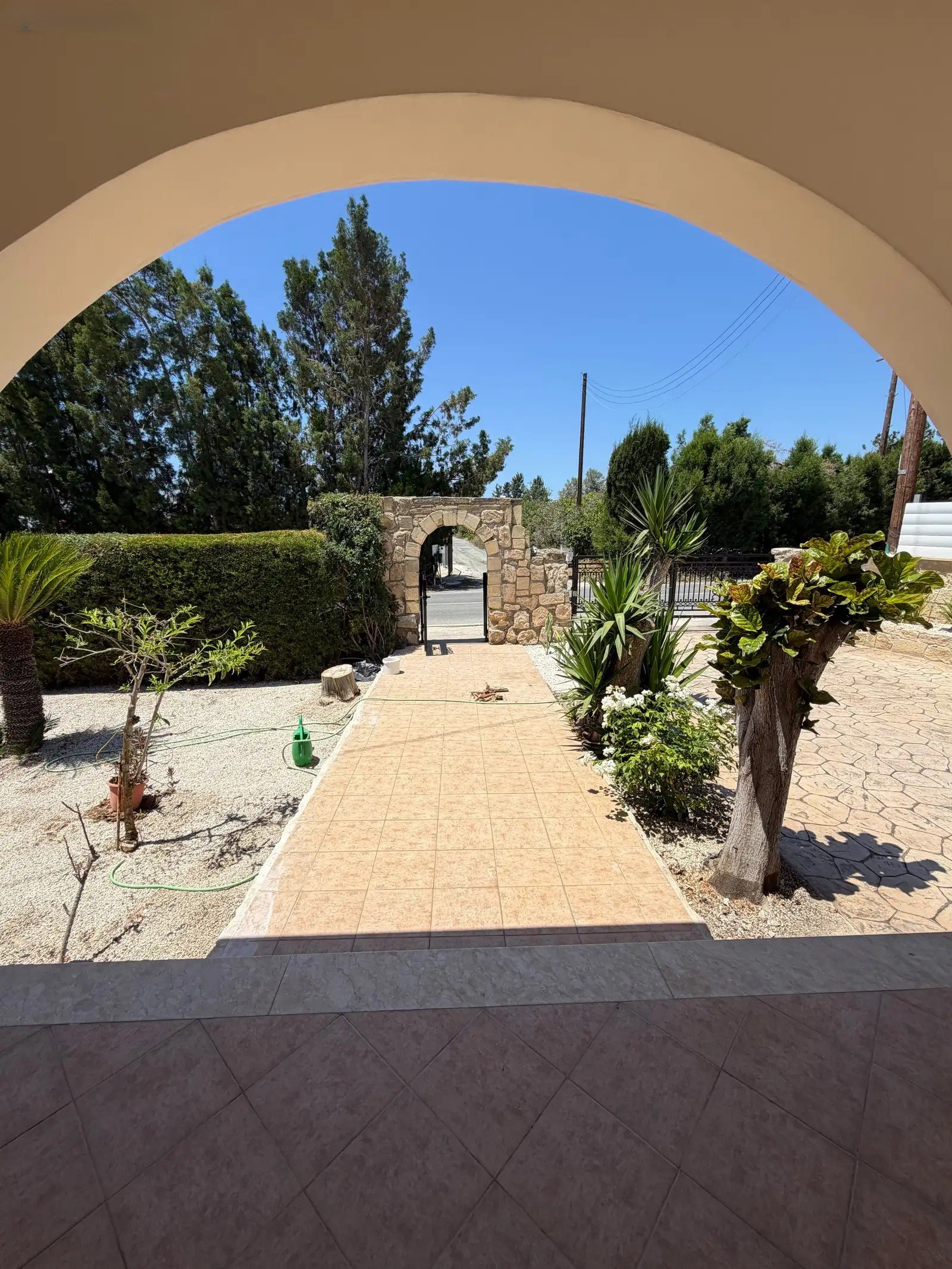 Three-Bedroom Bungalow for Long-Term Rent in Coral Bay