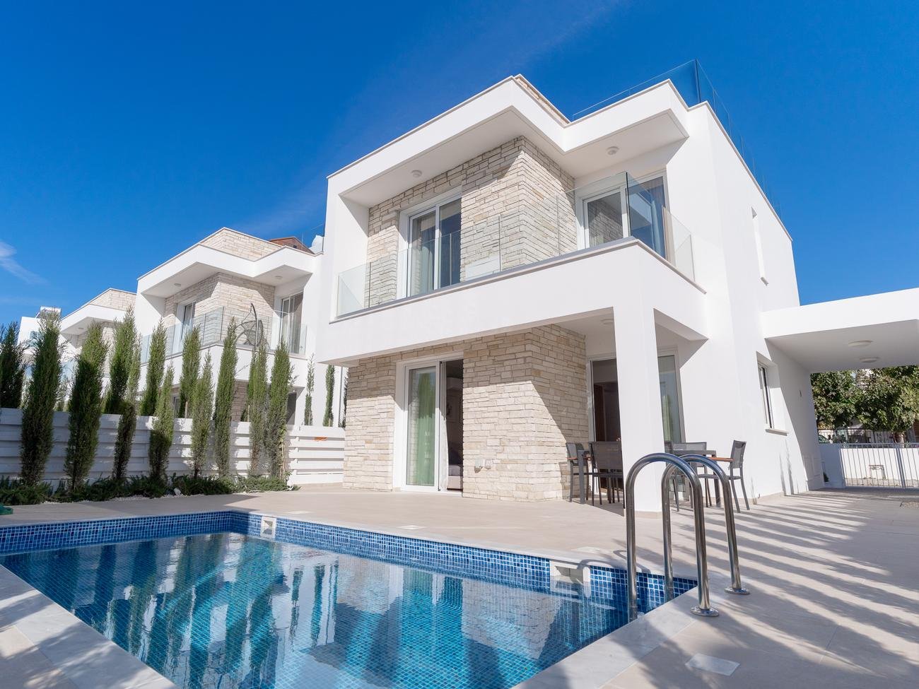Modern Three-Bedroom Villa with Private Pool in Pegeia