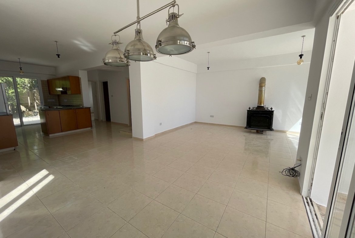 Exceptional Four Bedroom Detached Villa with Private Pool and Panoramic Sea Views in Pegeia