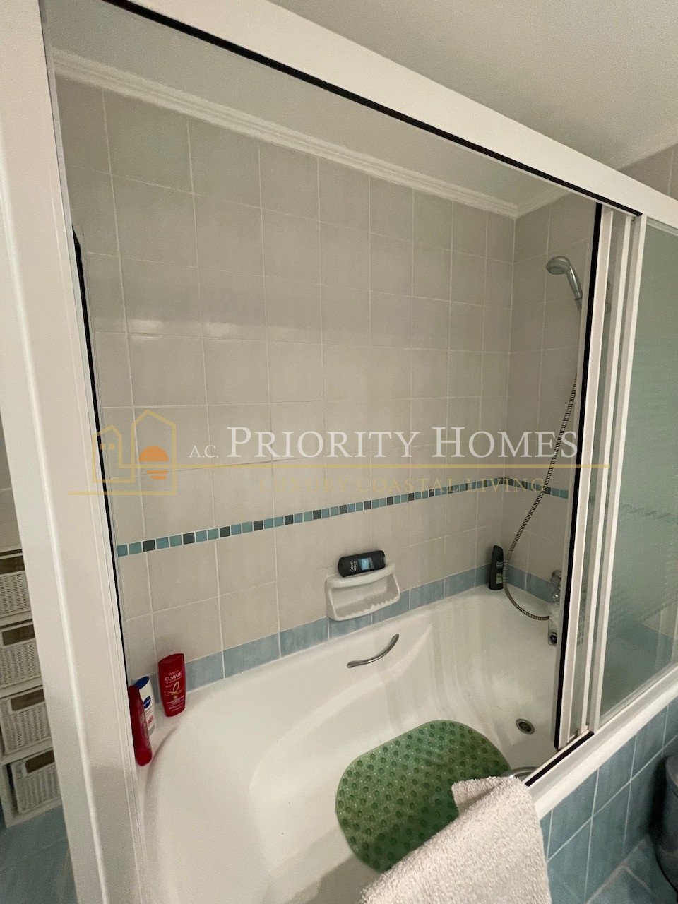 Charming Three-Bedroom Detached Villa in Stefanie Hills, Tala