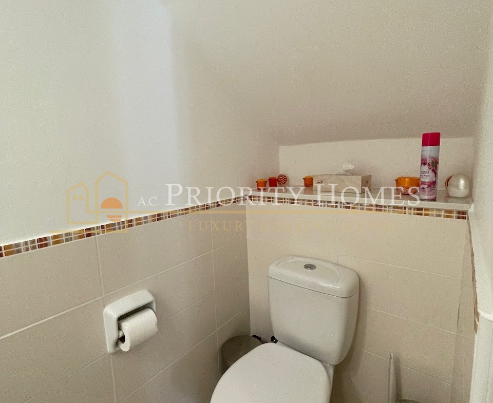 Charming Three-Bedroom Detached Villa in Stefanie Hills, Tala