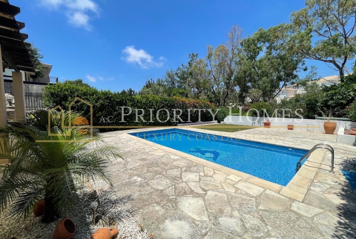 Charming Three-Bedroom Detached Villa in Stefanie Hills, Tala