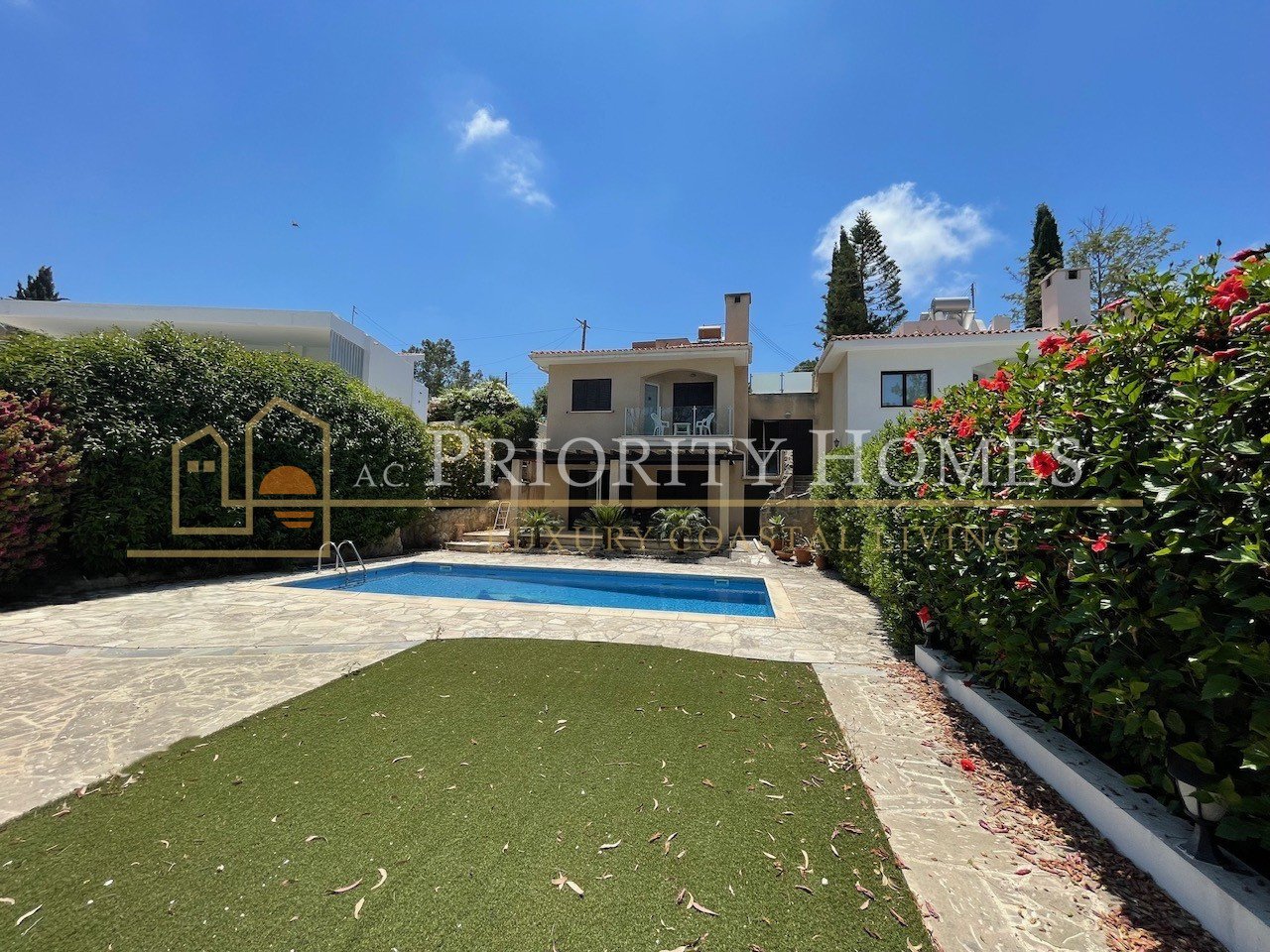Charming Three-Bedroom Detached Villa in Stefanie Hills, Tala