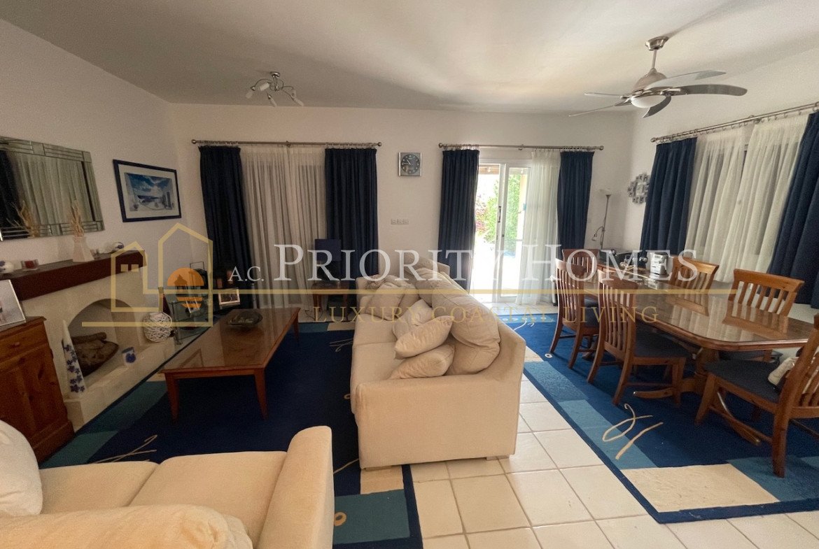 Charming Three-Bedroom Detached Villa in Stefanie Hills, Tala