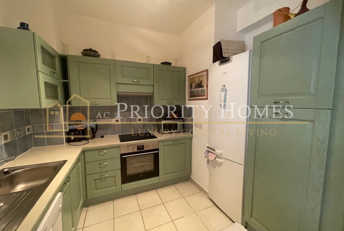 Charming Three-Bedroom Detached Villa in Stefanie Hills, Tala