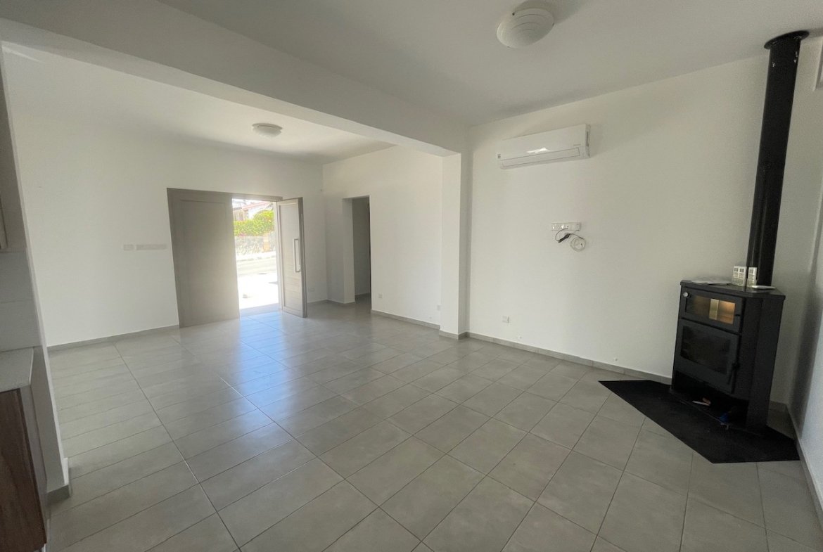 Beautifully Refurbished Three-Bedroom Bungalow with Sea Views in Tala