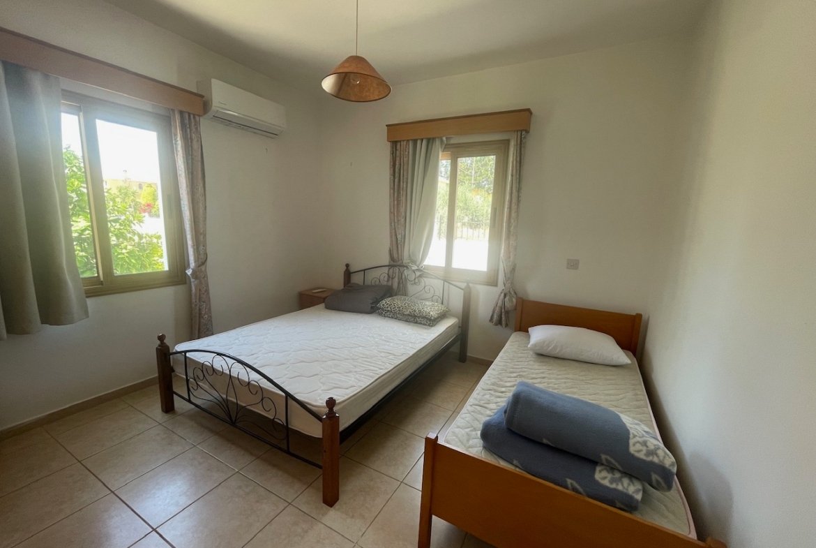 Spacious Four-Bedroom Villa with Stunning Views in Coral Bay