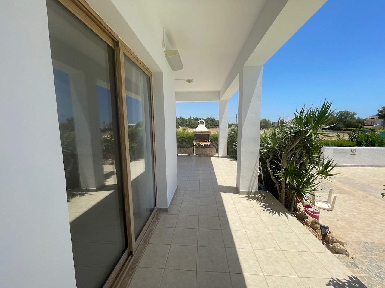 Spacious Four-Bedroom Villa with Stunning Views in Coral Bay