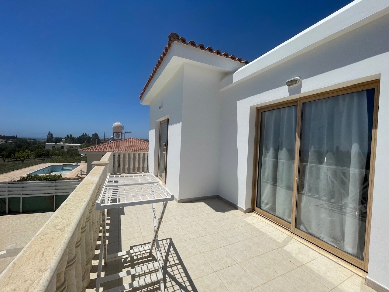 Spacious Four-Bedroom Villa with Stunning Views in Coral Bay