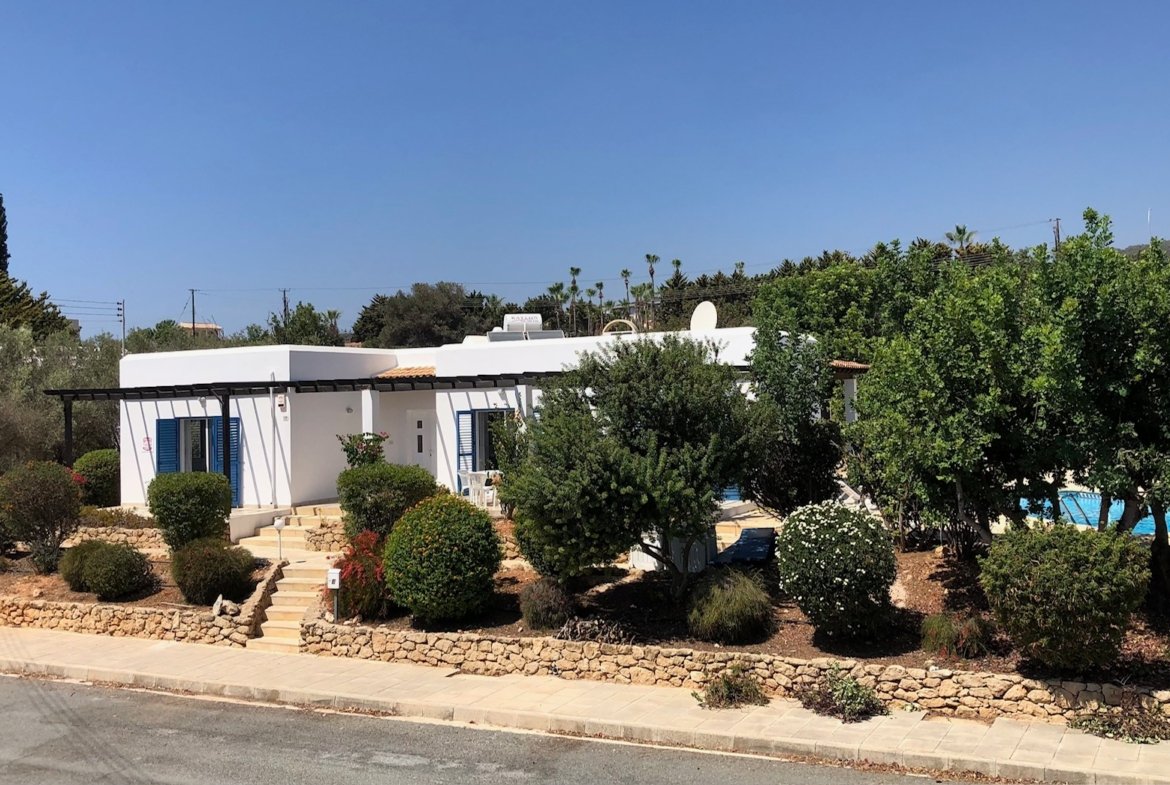 Charming Three Bedroom Mediterranean Bungalow in Sea Caves Pegeia