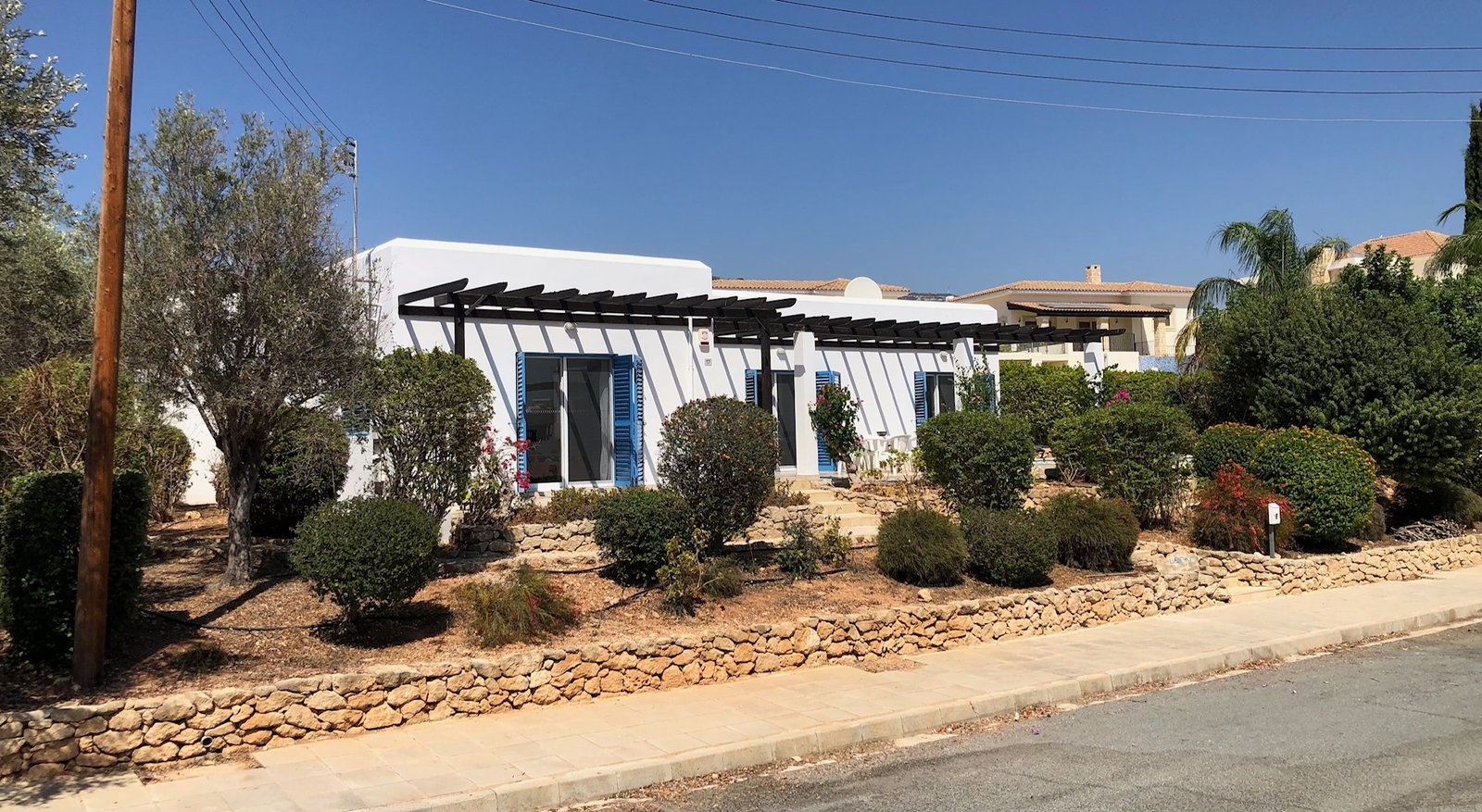 Charming Three Bedroom Mediterranean Bungalow in Sea Caves Pegeia