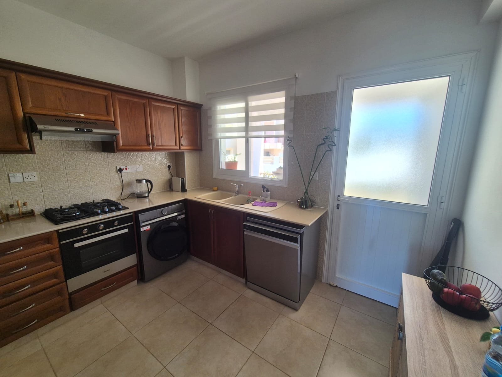 Two Bedroom Two Bathroom Apartment in Konia Paphos