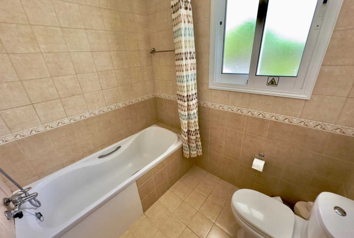 Ground-Floor Apartment with Private Garden & Jacuzzi | Universal, Paphos