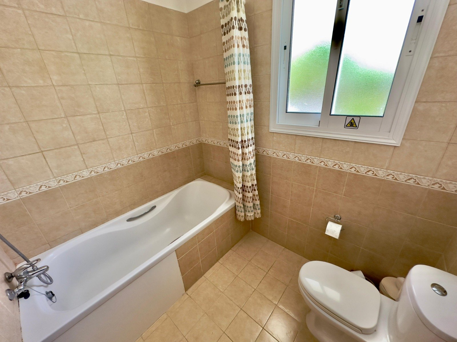 Ground-Floor Apartment with Private Garden & Jacuzzi | Universal, Paphos