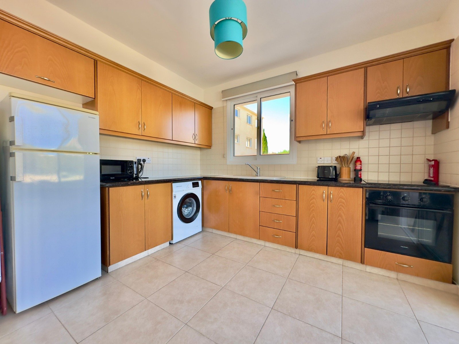 Ground-Floor Apartment with Private Garden & Jacuzzi | Universal, Paphos
