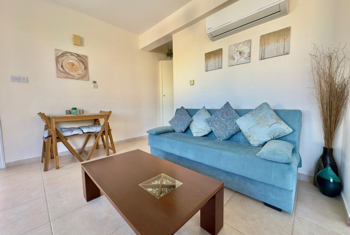 Ground-Floor Apartment with Private Garden & Jacuzzi | Universal, Paphos