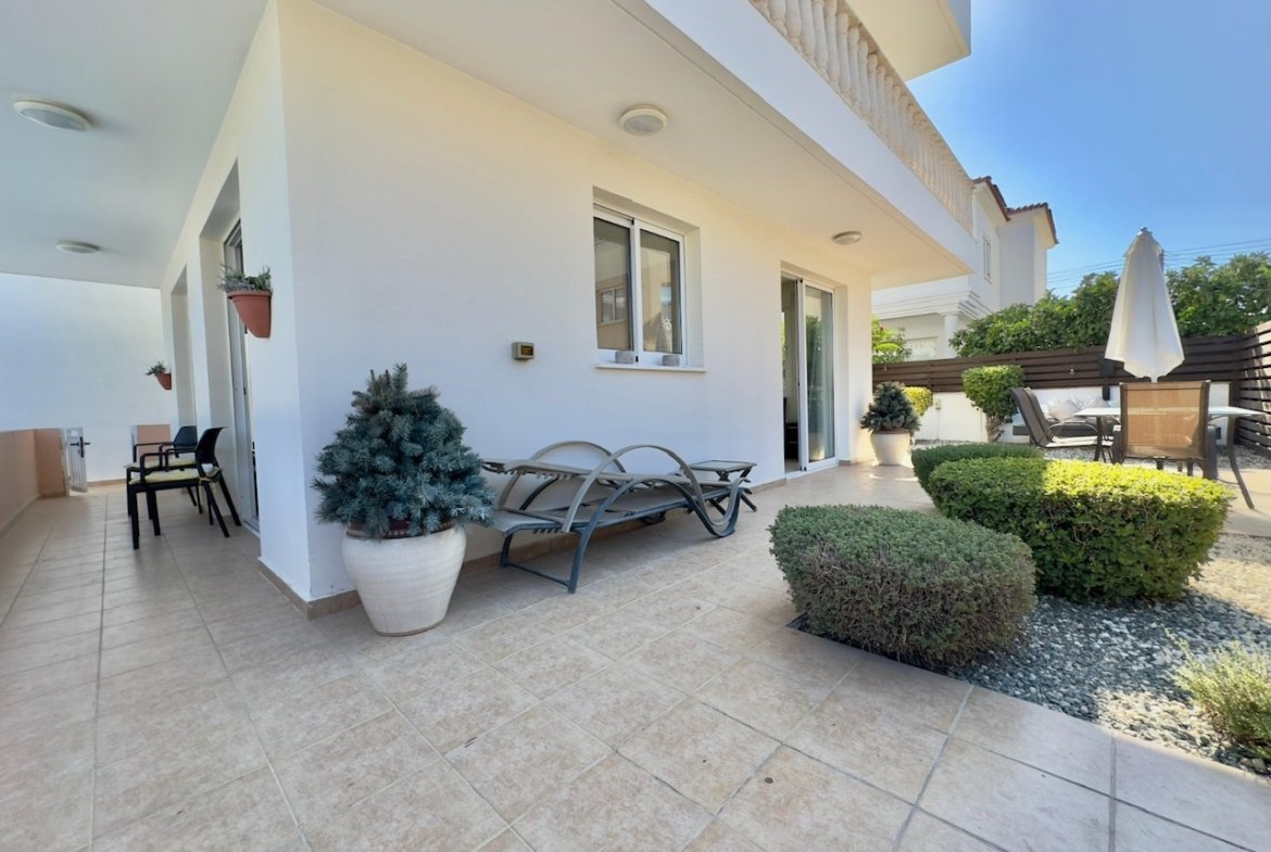 Ground-Floor Apartment with Private Garden & Jacuzzi | Universal, Paphos