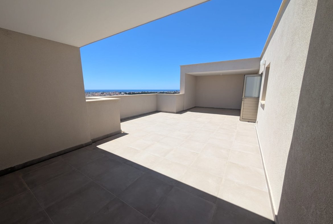 Unique 2 Bedroom 2 Bathroom Sea-View Apartment with Private Roof Terrace in Universal Area of Paphos