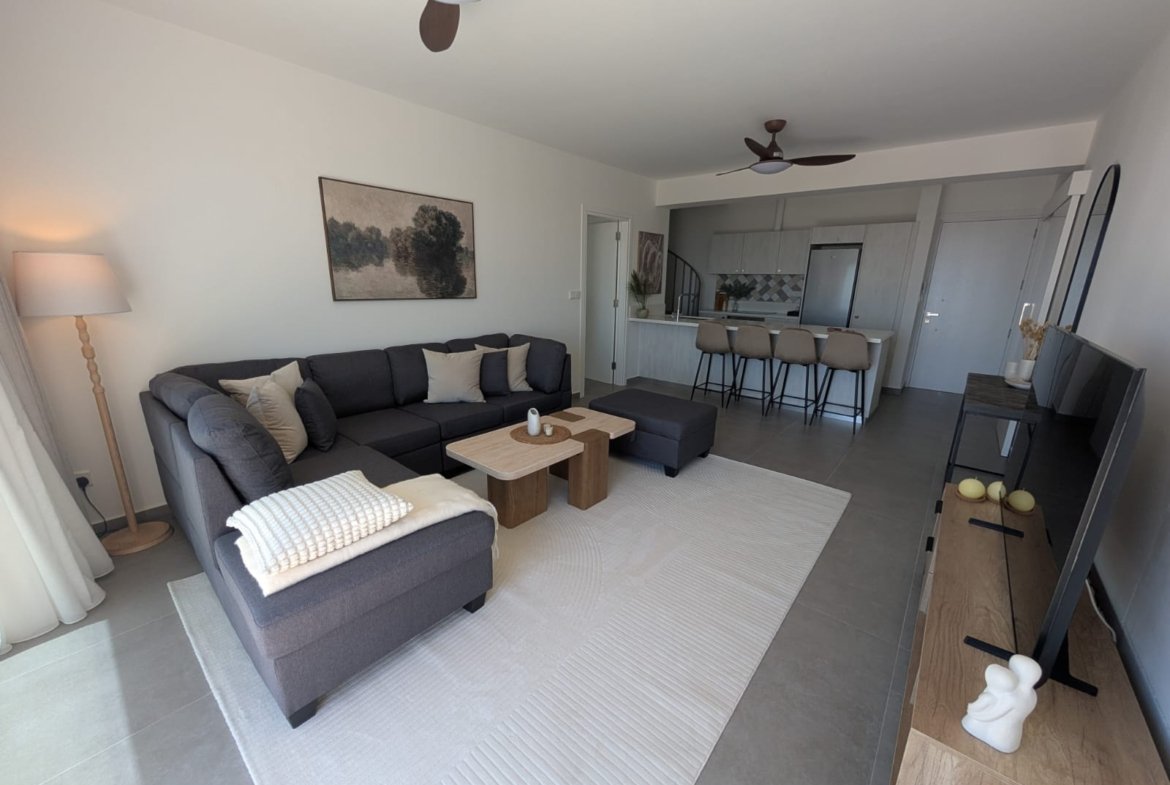 Unique 2 Bedroom 2 Bathroom Sea-View Apartment with Private Roof Terrace in Universal Area of Paphos