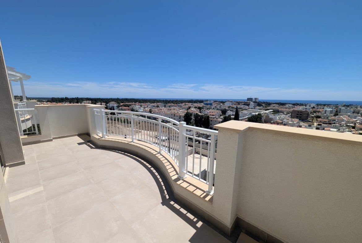 Unique 2 Bedroom 2 Bathroom Sea-View Apartment with Private Roof Terrace in Universal Area of Paphos