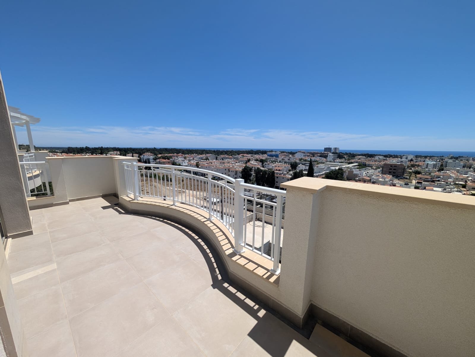 Unique 2 Bedroom 2 Bathroom Sea-View Apartment with Private Roof Terrace in Universal Area of Paphos
