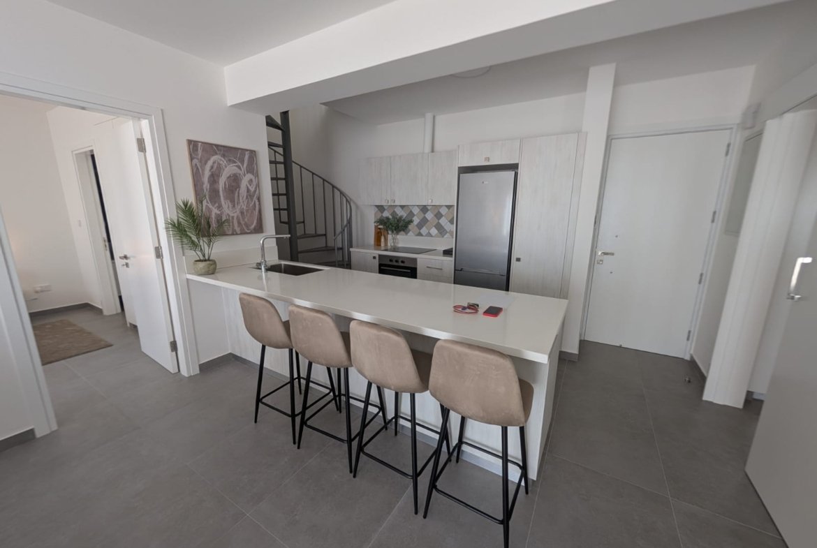 Unique 2 Bedroom 2 Bathroom Sea-View Apartment with Private Roof Terrace in Universal Area of Paphos